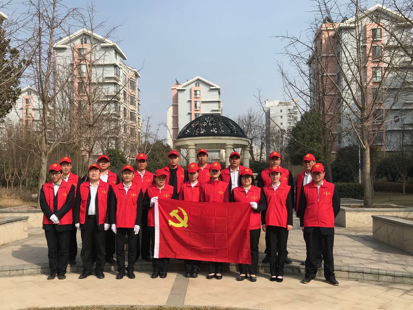 三和實(shí)業(yè)黨支部開展“學(xué)雷鋒 講奉獻(xiàn)”志愿服務(wù)活動